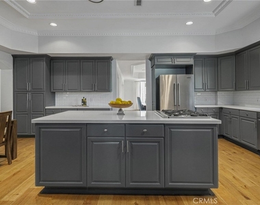 16459 Otsego Street - Photo Thumbnail 17