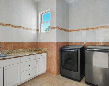 16459 Otsego Street - Photo Thumbnail 21