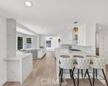 18340 Sandringham Court - Photo Thumbnail 10