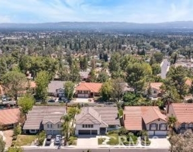 18340 Sandringham Court - Photo Thumbnail 27