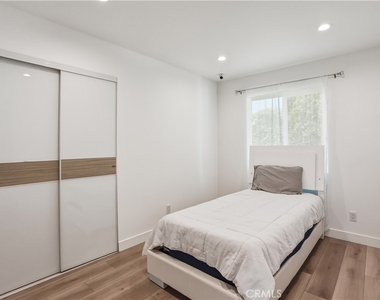 6620 Bellaire - Photo Thumbnail 4