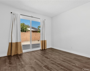8349 Lurline - Photo Thumbnail 28