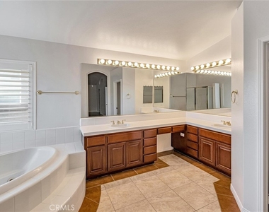 19754 Mariposa Creek Way - Photo Thumbnail 25