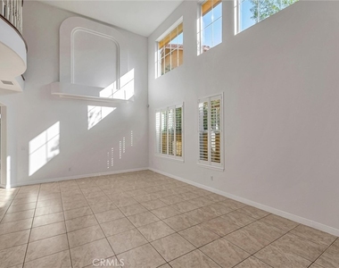 19754 Mariposa Creek Way - Photo Thumbnail 10