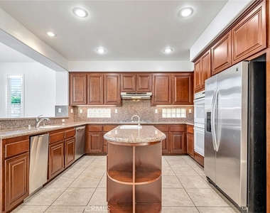 19754 Mariposa Creek Way - Photo Thumbnail 15
