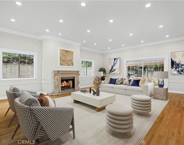 6508 Mammoth Avenue - Photo Thumbnail 3