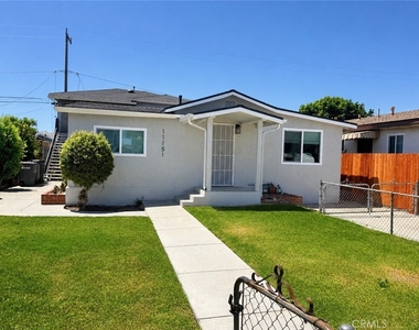 11151 Duncan Avenue - Photo Thumbnail 1
