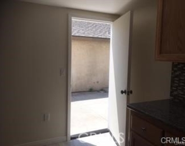 1371 W Cerritos Avenue - Photo Thumbnail 11