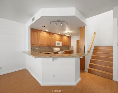 2260 Indigo Hills Drive - Photo Thumbnail 7