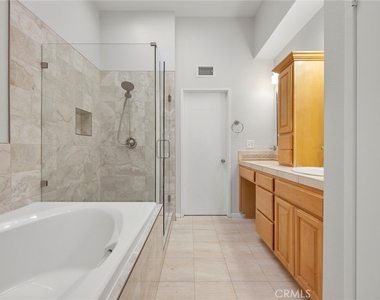 2260 Indigo Hills Drive - Photo Thumbnail 15