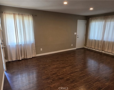 8808 Randolph St - Photo Thumbnail 8