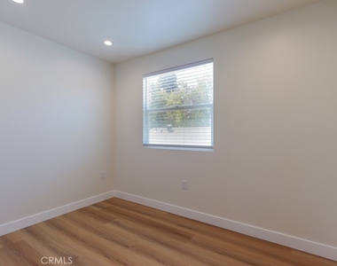 5221 E Willow - Photo Thumbnail 14