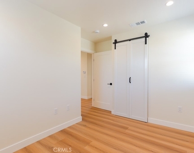 5221 E Willow - Photo Thumbnail 18