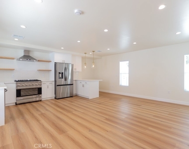5221 E Willow - Photo Thumbnail 6