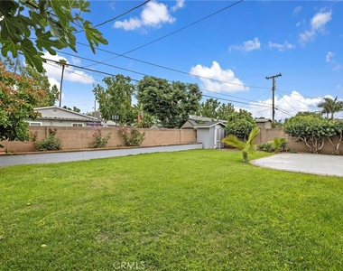 443 S Devon - Photo Thumbnail 10
