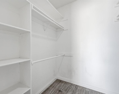 4355 Rialto Street - Photo Thumbnail 5