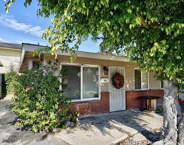 645 Marion Place - Photo Thumbnail 4