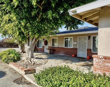 645 Marion Place - Photo Thumbnail 6