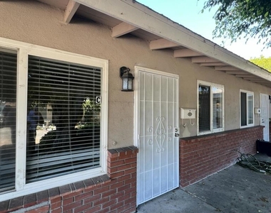 645 Marion Place - Photo Thumbnail 7