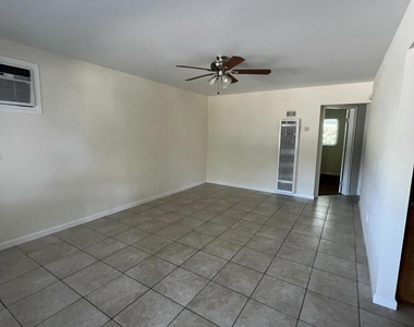 645 Marion Place - Photo Thumbnail 10