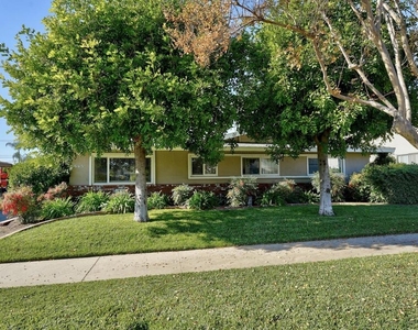 645 Marion Place - Photo Thumbnail 2