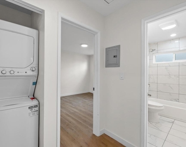 624 Silver Lake Boulevard - Photo Thumbnail 11