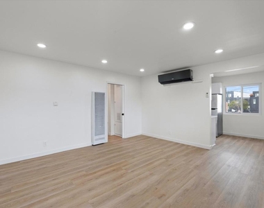 624 Silver Lake Boulevard - Photo Thumbnail 2