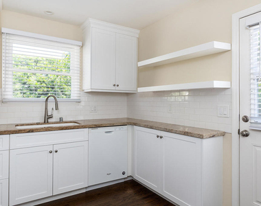 5634 Noel Drive - Photo Thumbnail 7