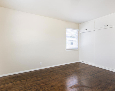 5634 Noel Drive - Photo Thumbnail 11