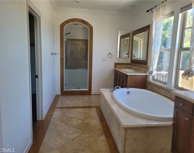 55 Valley - Photo Thumbnail 27