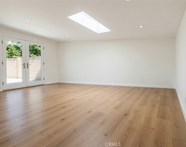 1415 E Gary Place - Photo Thumbnail 4