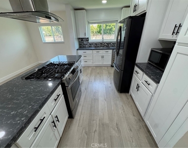 1415 E Gary Place - Photo Thumbnail 4