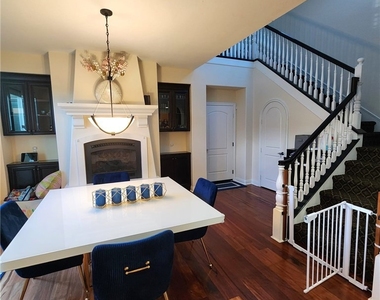 37 Rincon Way - Photo Thumbnail 3