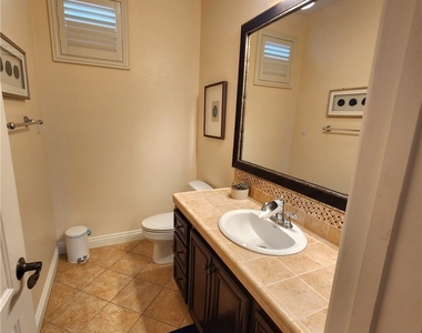 37 Rincon Way - Photo Thumbnail 18