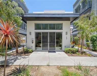 205 Elm - Photo Thumbnail 26