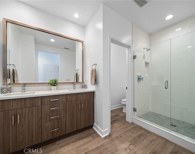 205 Elm - Photo Thumbnail 20