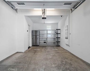 205 Elm - Photo Thumbnail 24