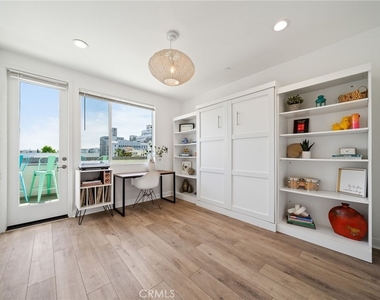 205 Elm - Photo Thumbnail 18