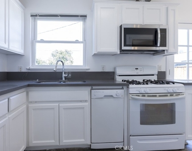 4400 Maury - Photo Thumbnail 3