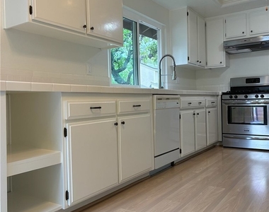 25866 Malia Court - Photo Thumbnail 7