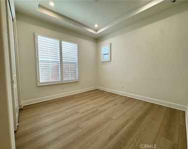 128 Hargrove - Photo Thumbnail 12