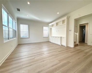 128 Hargrove - Photo Thumbnail 11