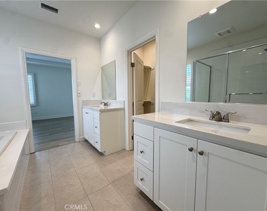 128 Hargrove - Photo Thumbnail 23
