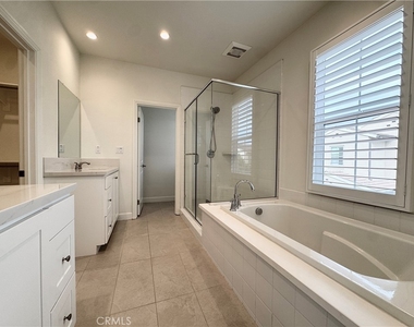 128 Hargrove - Photo Thumbnail 24