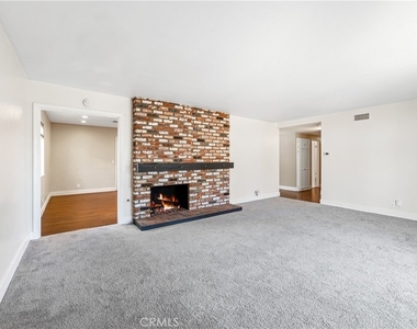 16311 Woodstock - Photo Thumbnail 17