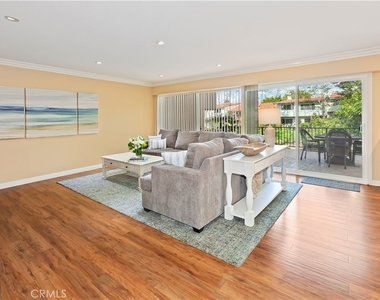 314 Avenida Cumbre - Photo Thumbnail 10