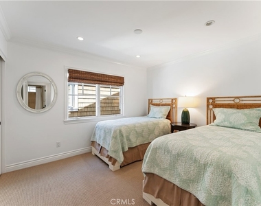 115 Topaz - Photo Thumbnail 32