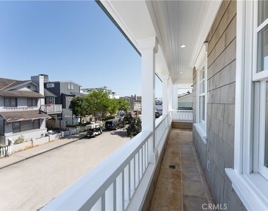 115 Topaz - Photo Thumbnail 22