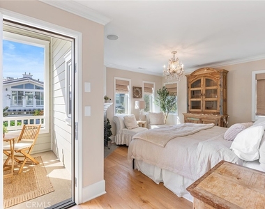 220 Coral - Photo Thumbnail 14