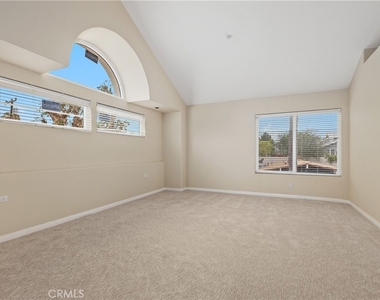 2684 Pala Mesa Court - Photo Thumbnail 17